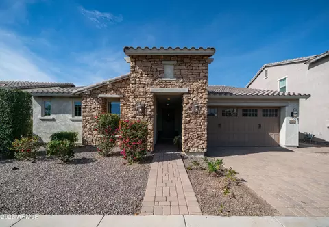 Exterior - 10064 E Satellite Dr, Mesa, AZ 85212 photo 2 of 11
