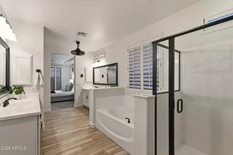 Bath - 9127 E Lynwood St, Mesa, AZ 85207 photo 3 of 7