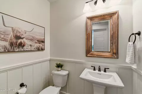 Bath - 9127 E Lynwood St, Mesa, AZ 85207 photo 7 of 7
