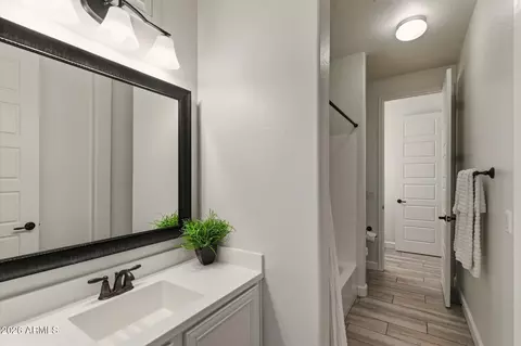 Bath - 9127 E Lynwood St, Mesa, AZ 85207 photo 5 of 7