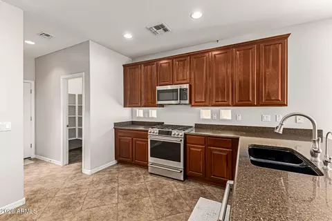 Kitchen - 5510 W Tether Trl, Phoenix, AZ 85083 photo 1 of 4