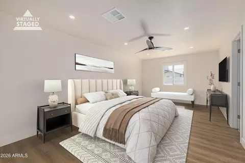 Bedroom - 3515 E Winchcomb Dr, Phoenix, AZ 85032 photo 2 of 3
