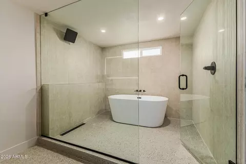Bath - 3515 E Winchcomb Dr, Phoenix, AZ 85032 photo 2 of 2
