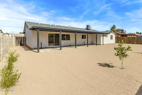 Exterior - 3515 E Winchcomb Dr, Phoenix, AZ 85032 photo 2 of 3