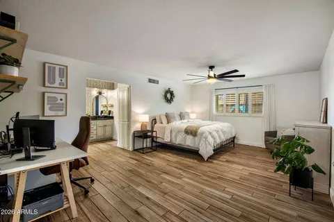 Bedroom - 525 W Willow Ave, Phoenix, AZ 85029 photo 1 of 5