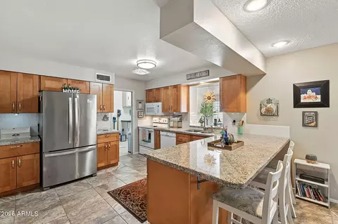 Kitchen - 7838 E Kiowa Ave, Mesa, AZ 85209 photo 2 of 5