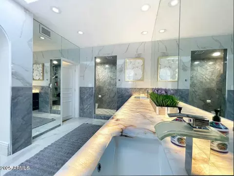 Bath - 10113 E Topaz Dr, Scottsdale, AZ 85258 photo 3 of 12