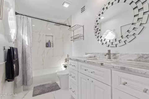 Bath - 10113 E Topaz Dr, Scottsdale, AZ 85258 photo 10 of 12