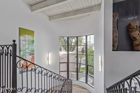 Entry Way - 10113 E Topaz Dr, Scottsdale, AZ 85258 photo 2 of 4