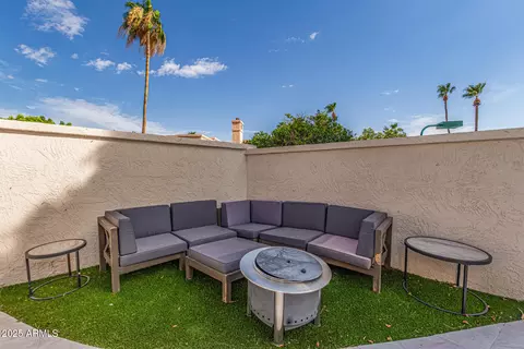 Exterior - 10113 E Topaz Dr, Scottsdale, AZ 85258 photo 4 of 9