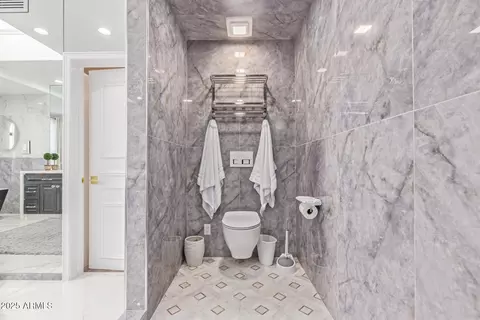 Bath - 10113 E Topaz Dr, Scottsdale, AZ 85258 photo 7 of 12