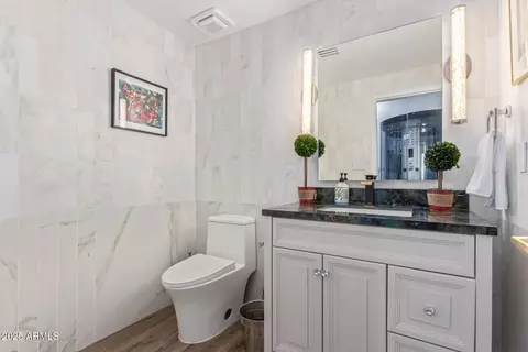 Bath - 10113 E Topaz Dr, Scottsdale, AZ 85258 photo 1 of 12