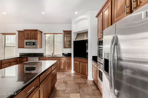 Kitchen - 3055 E Sierra Madre Ave, Gilbert, AZ 85296 photo 3 of 4