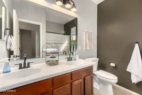 Bath - 590 E Raven Ct, Gilbert, AZ 85297 photo 5 of 6
