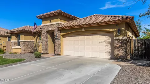 Exterior - 590 E Raven Ct, Gilbert, AZ 85297 photo 4 of 10