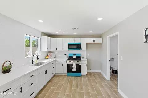 Kitchen - 4929 W Berkeley Rd, Phoenix, AZ 85035 photo 1 of 4
