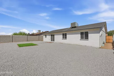 Exterior - 4929 W Berkeley Rd, Phoenix, AZ 85035 photo 6 of 8
