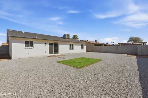 Exterior - 4929 W Berkeley Rd, Phoenix, AZ 85035 photo 5 of 8