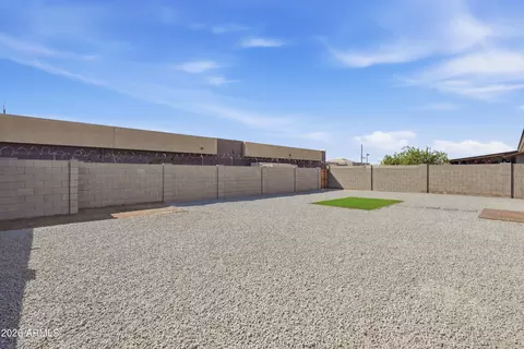 Exterior - 4929 W Berkeley Rd, Phoenix, AZ 85035 photo 7 of 8