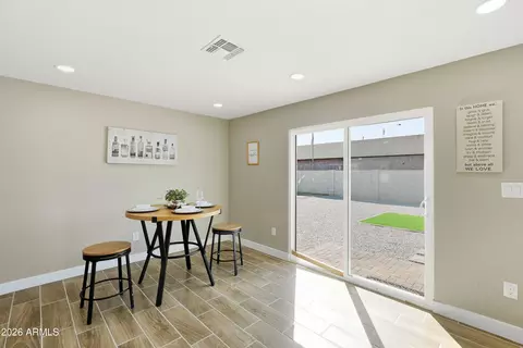 Dining - 4929 W Berkeley Rd, Phoenix, AZ 85035 photo 2 of 3