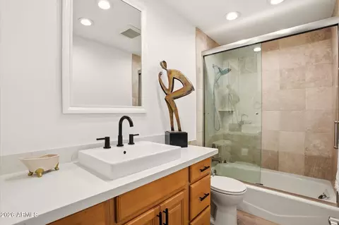 Bath - 4632 E Winston Dr, Phoenix, AZ 85044 photo 2 of 3