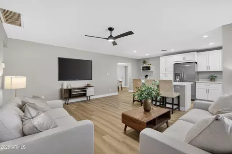 1609 W Capri Ave, Mesa, AZ 85202