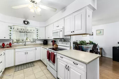 Kitchen - 5519 E Casper Rd, Mesa, AZ 85205 photo 2 of 2