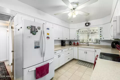 Kitchen - 5519 E Casper Rd, Mesa, AZ 85205 photo 1 of 2