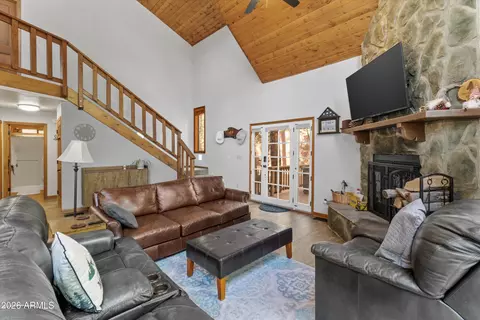 Living - 6181 W Pinon Loop, Pine, AZ 85544 photo 3 of 3