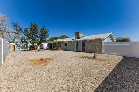 Exterior - 690 S Copper Dr, Apache Junction, AZ 85120 photo 4 of 6