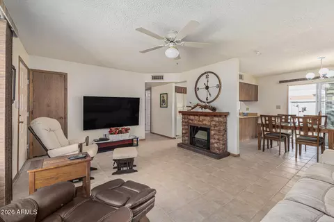Living - 690 S Copper Dr, Apache Junction, AZ 85120 photo 2 of 4