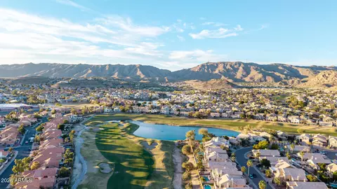 View/Area - 1441 E Glenhaven Dr, Phoenix, AZ 85048 photo 9 of 11