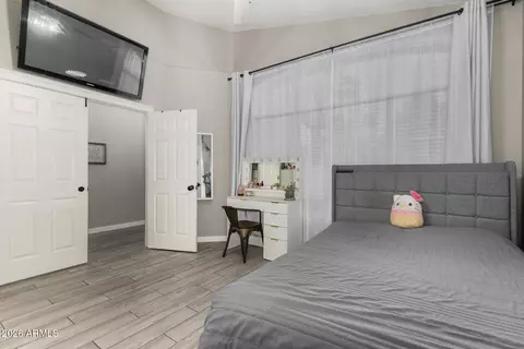 Bedroom - 1441 E Glenhaven Dr, Phoenix, AZ 85048 photo 4 of 4
