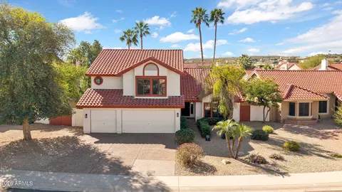 Exterior - 1843 E Sheena Dr, Phoenix, AZ 85022 photo 3 of 9