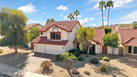 Exterior - 1843 E Sheena Dr, Phoenix, AZ 85022 photo 2 of 9