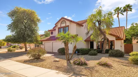 Exterior - 1843 E Sheena Dr, Phoenix, AZ 85022 photo 1 of 9
