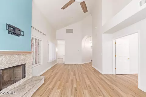 1527 E Beacon Dr, Gilbert, AZ 85234 photo 3
