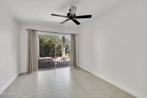 Bedroom - 6639 N Chatelaine Pl, Phoenix, AZ 85014 photo 3 of 4