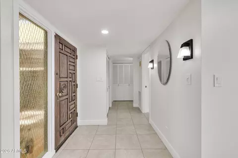Entry Way - 6639 N Chatelaine Pl, Phoenix, AZ 85014 photo 1 of 1