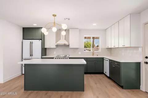 Kitchen - 6134 N 9th St, Phoenix, AZ 85014 photo 2 of 5