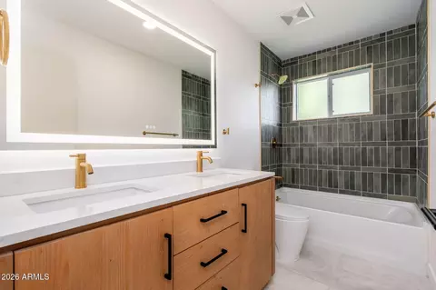 Bath - 6134 N 9th St, Phoenix, AZ 85014 photo 2 of 2
