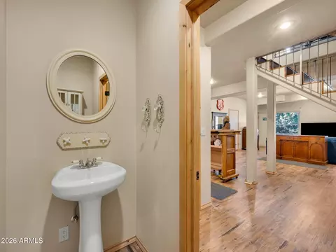 Bath - 6829 W Robbin Ln, Pine, AZ 85544 photo 1 of 3