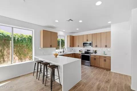 5922 W Gambit Trl, Phoenix, AZ 85083