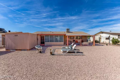 Exterior - 1379 S Main Dr, Apache Junction, AZ 85120 photo 6 of 8
