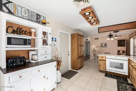 Kitchen - 1379 S Main Dr, Apache Junction, AZ 85120 photo 3 of 3