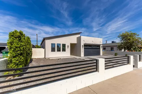 Exterior - 2418 E Amelia Ave, Phoenix, AZ 85016 photo 6 of 6