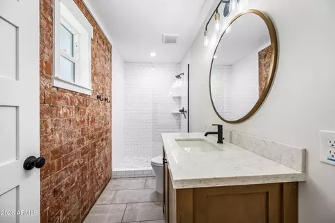 Bath - 4110 E Catalina Dr, Phoenix, AZ 85018 photo 7 of 7