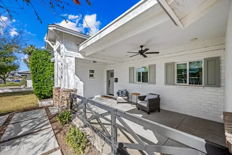 Exterior - 4110 E Catalina Dr, Phoenix, AZ 85018 photo 2 of 10