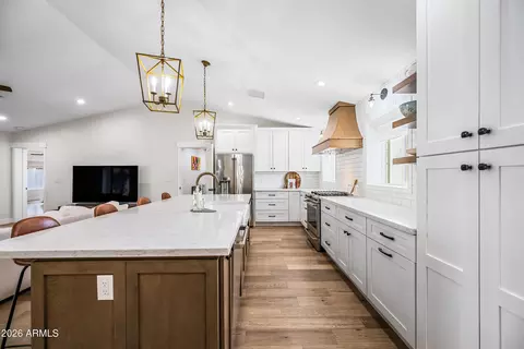 Kitchen - 4110 E Catalina Dr, Phoenix, AZ 85018 photo 1 of 10