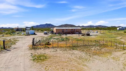 67414 Elm Way, Salome, AZ 85348